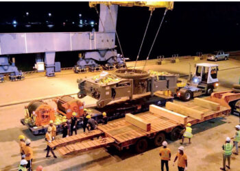 Largest capacity crane in Sri Lanka unloaded at HIP