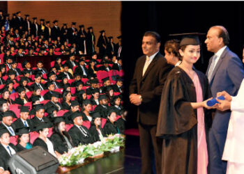 SriLankan Aviation College Awards Certificates to 450 Graduates